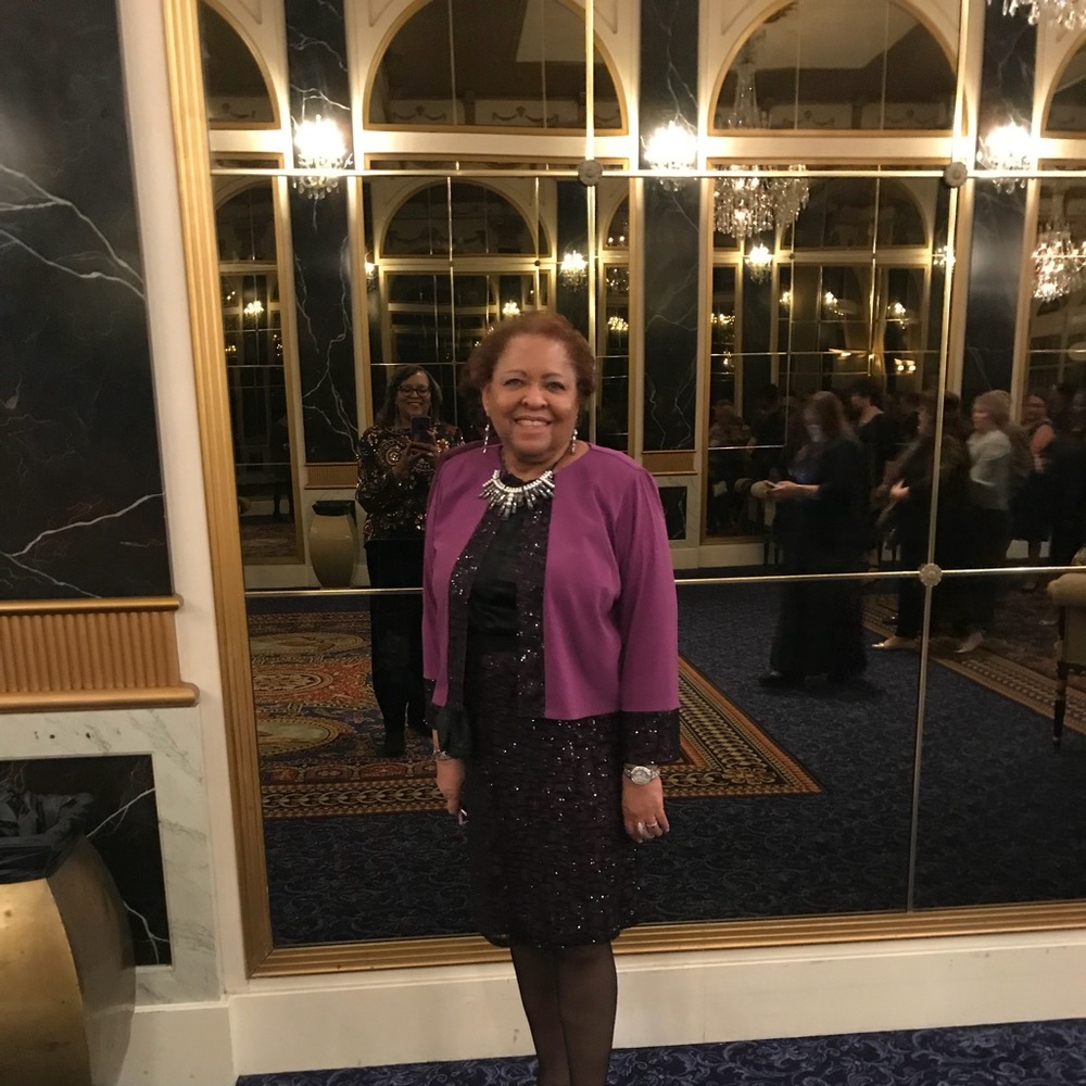 Meet your Posher, Evelyn